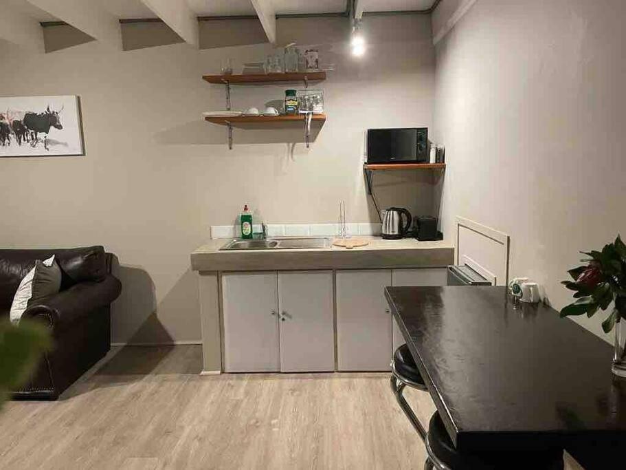 Protea Loft - Romantic Stay - No Load Shedding 希尔顿 外观 照片
